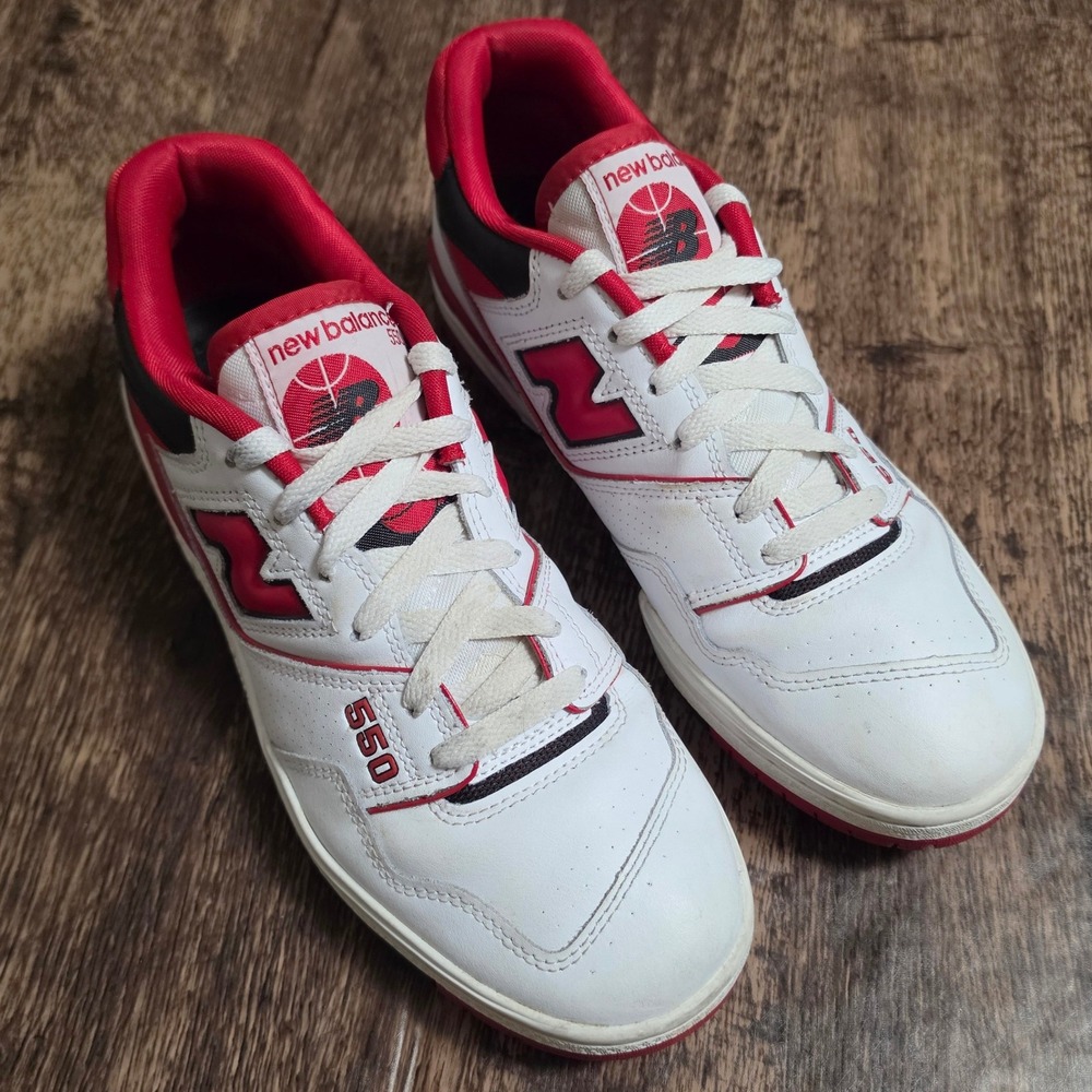NEW BALANCE 550 Sneakers Mens 9.5 White Red Black Low Top‎